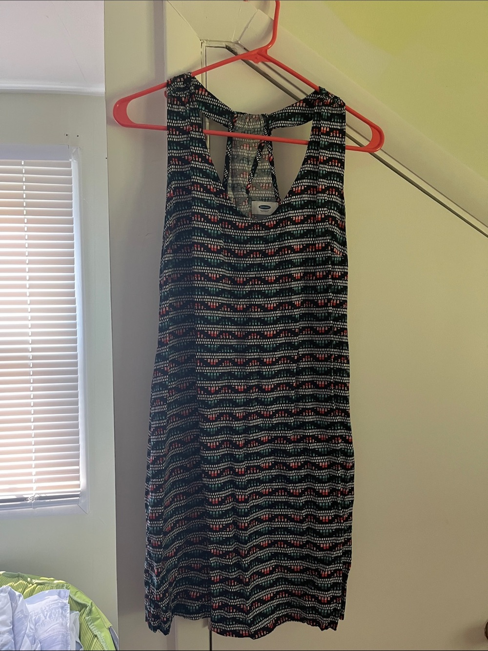 Old Navy Black Geometric Sleeveless Shift Dress